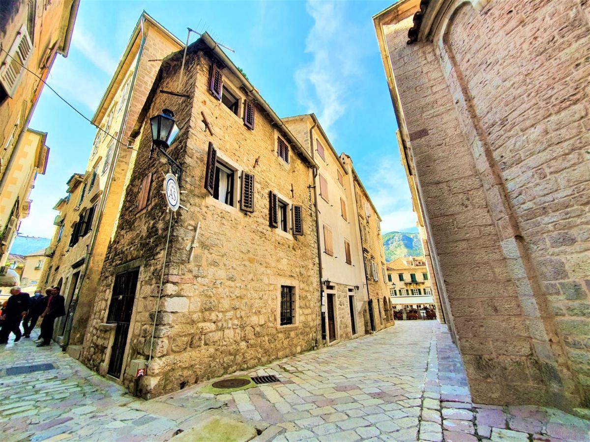 St.Tripun Apartment Cattaro Esterno foto